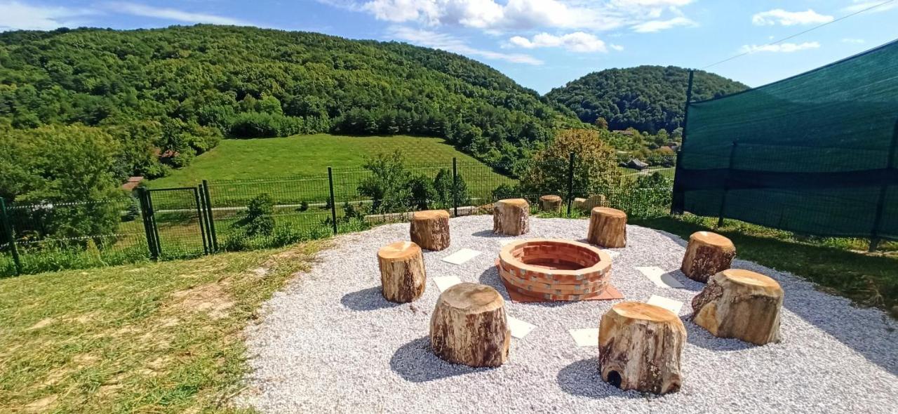 King'S Lodge Hrašćina Bagian luar foto